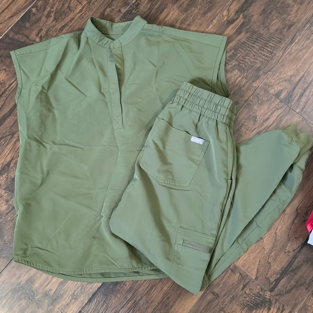 Green figs set